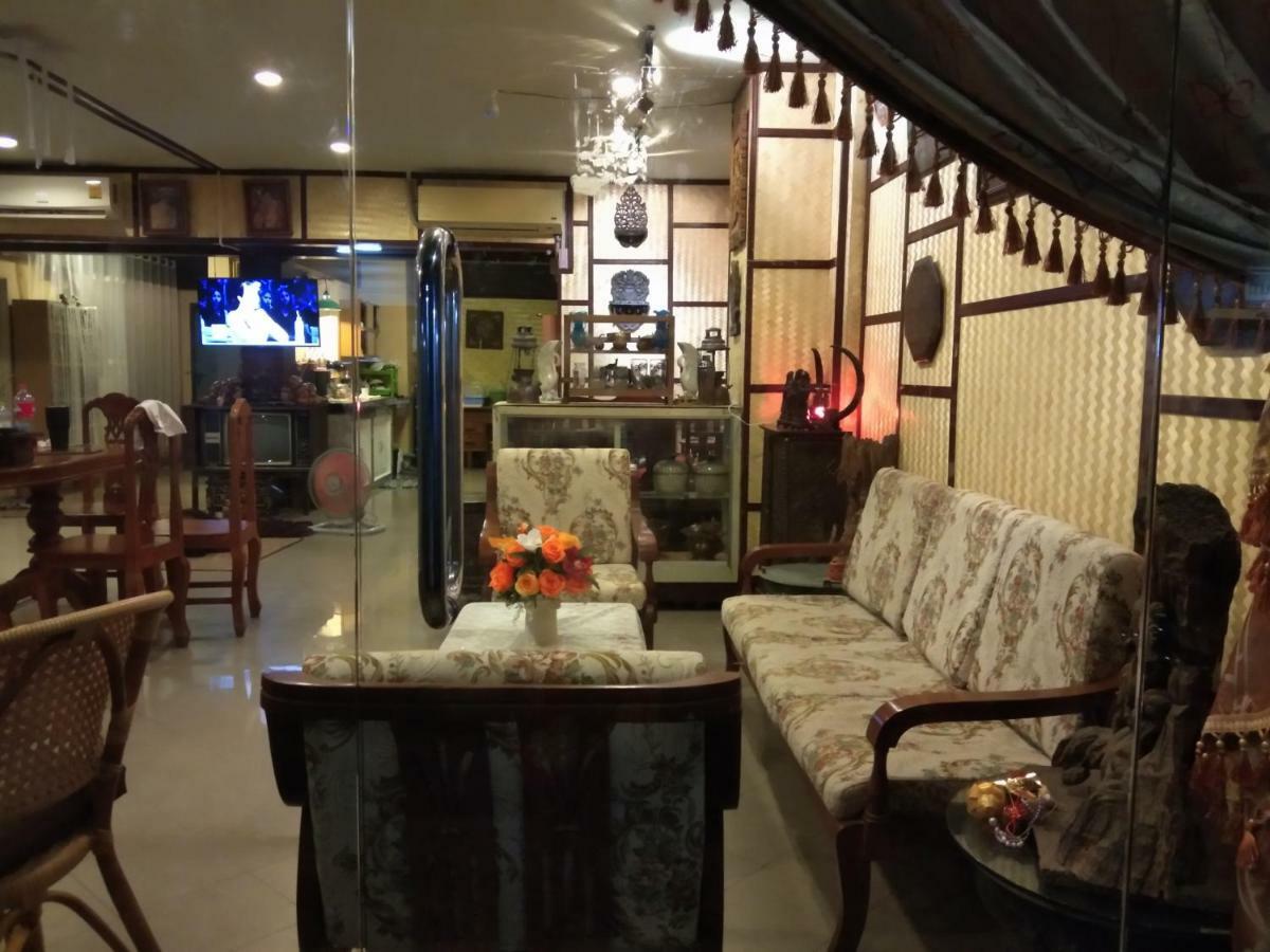 Ruan Ben Ja Don Mueang,Bangkok Hostel Esterno foto