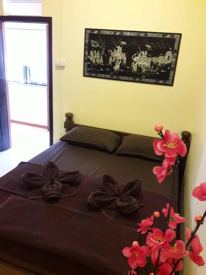 Ruan Ben Ja Don Mueang,Bangkok Hostel Esterno foto