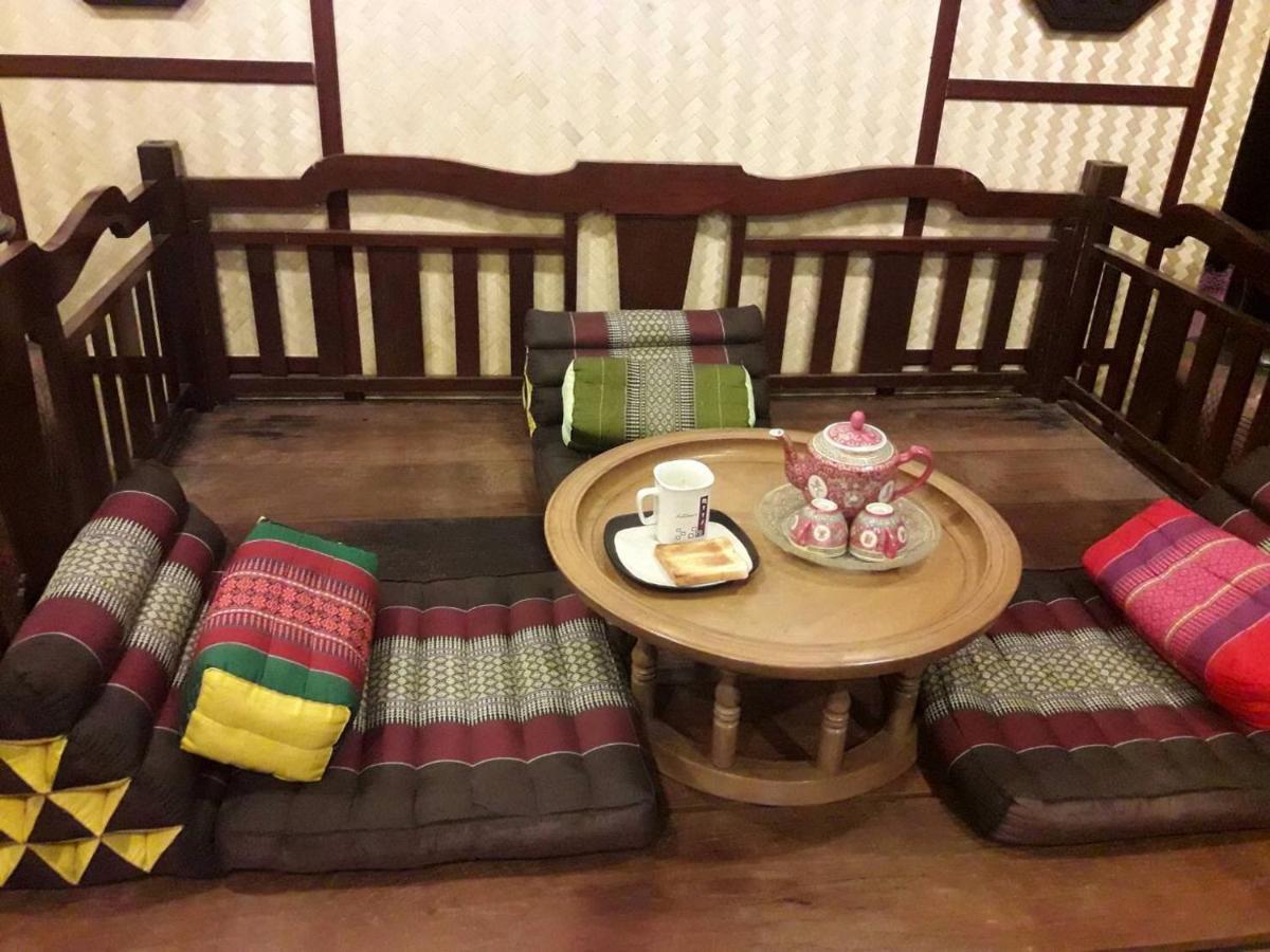 Ruan Ben Ja Don Mueang,Bangkok Hostel Esterno foto